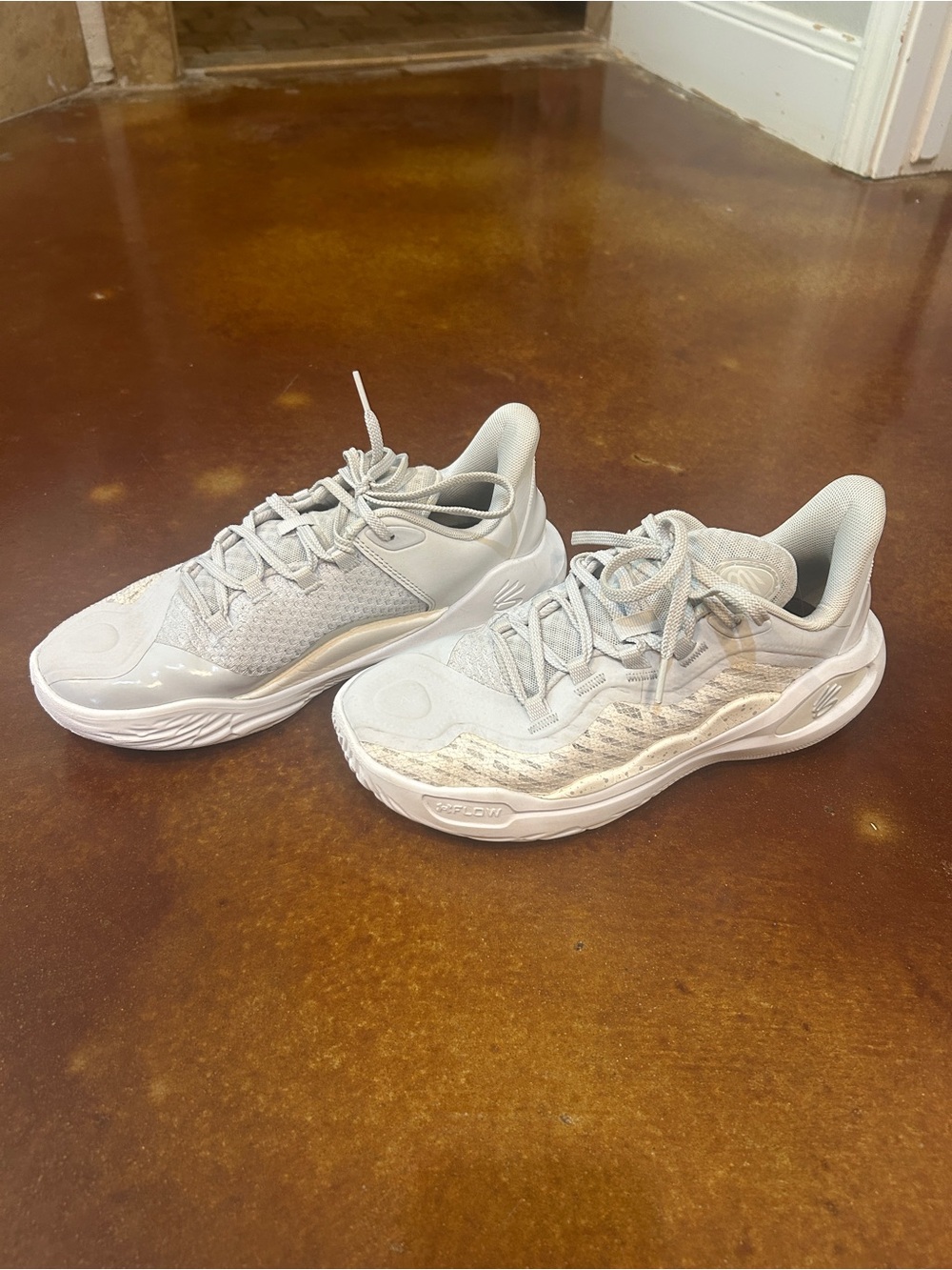 Under Armour Curry shoes. Light Gray Athletic Sneakers - M 7.5- W 9